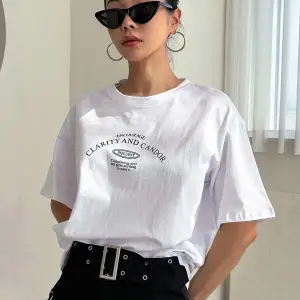 Kadın Beyaz Clarity And Candor Baskılı Oversize T-shirt