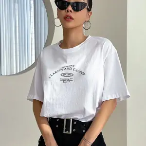 Kadın Beyaz Clarity And Candor Baskılı Oversize T-shirt