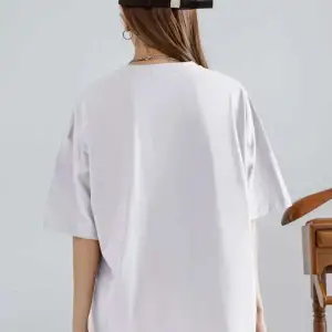 Kadın Beyaz Funny And Rich Baskılı Oversize T-Shirt