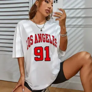 Kadın Beyaz Los Angeles 91 Baskılı Oversize Tişört