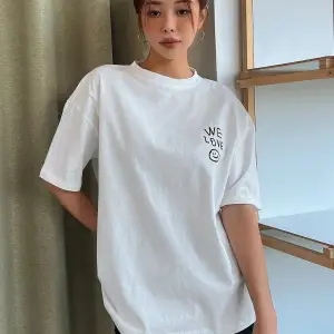 Kadın Beyaz Love Love Love Baskılı Oversize T-shirt