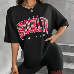 Kadın Beyaz Mavi Brooklyn Bisiklet Yaka Tshirt