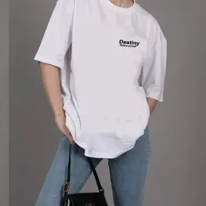 Kadın Beyaz Önü Güneş Baskılı Bisiklet Yaka Oversize Pamuklu T-shirt