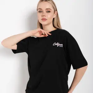Kadın Beyaz Oversize California Baskılı T-shirt