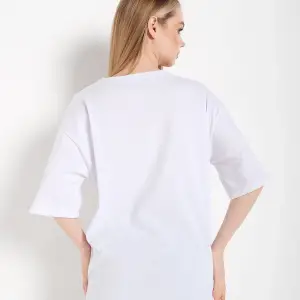 Kadın Beyaz Oversize Freedom Baskılı T-shirt