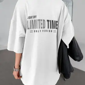 Kadın Beyaz Oversize Limited Time Baskılı Tshirt