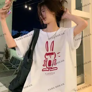 Kadın Beyaz Tavşan Baskılı Oversize