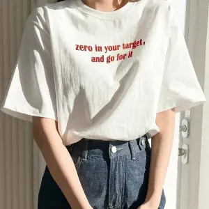 Kadın Beyaz Zero In Your Target Baskılı Oversize T-Shirt