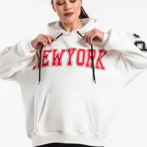 Kadın Ekru Renk Baskı Detaylı Oversize Sweatshirt Cy84191 Beyaz