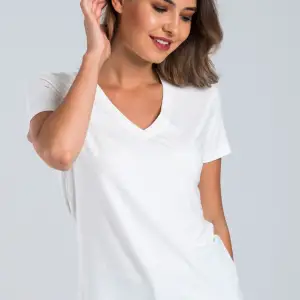 Kadın Ekru Renk V Yaka Kısa Kollu Viskon T-Shirt