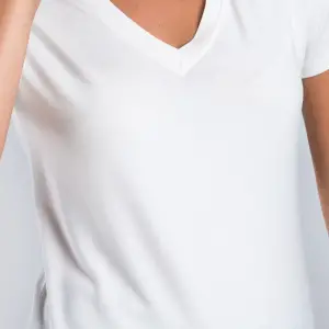 Kadın Ekru Renk V Yaka Kısa Kollu Viskon T-Shirt