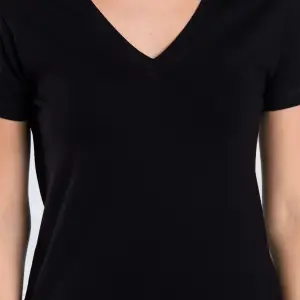 Kadın Ekru Renk V Yaka Kısa Kollu Viskon T-Shirt