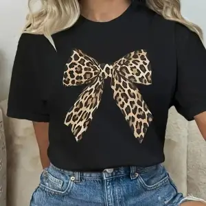 Kadın Fiyonk Leopar Baskılı Beyaz Siyah T-shirt Oversize