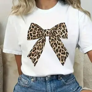 Kadın Fiyonk Leopar Baskılı Beyaz Siyah T-shirt Oversize