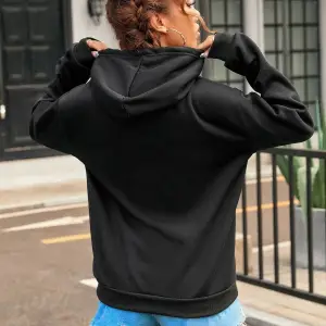 Kadın Kalp Baskılı Kapüşonlu Sweatshirt Siyah