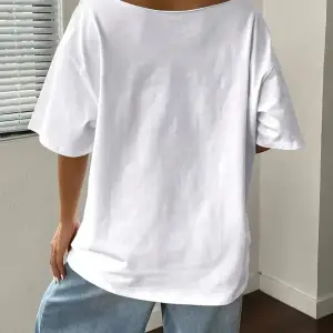 Kadın Kayık Yaka 14 Baskılı Oversize %100 Pamuk