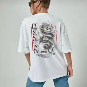 Kadın Oversize Osaka Baskılı Beyaz Tshirt