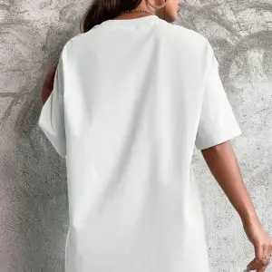 Kadın Oversize Salaş Dökümlü Tok Kısa Kollu