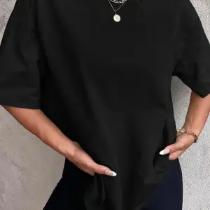 Kadın Oversize Salaş Dökümlü Tok Kısa Kollu