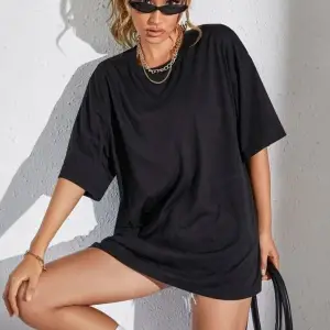 Kadın Oversize Salaş Dökümlü Tok Kısa Kollu Tişört Reşme