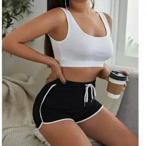 Kadın Penye Kumaş Ipli Bel Lastikli Mini Şort