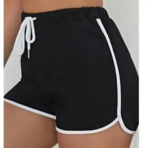 Kadın Penye Kumaş Ipli Bel Lastikli Mini Şort