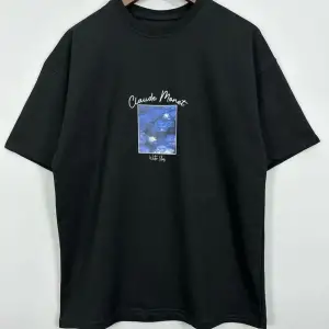 Kadın Siyah Cloude Moret Baskılı Oversize Tshirt