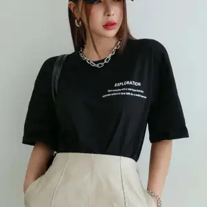 Kadın Siyah Exploration Baskılı Oversize Tişört