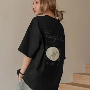 Kadın Siyah Fructification Baskılı Oversize T-shirt