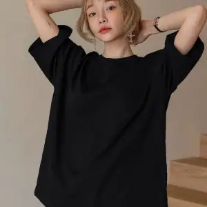 Kadın Siyah Fructification Baskılı Oversize T-shirt
