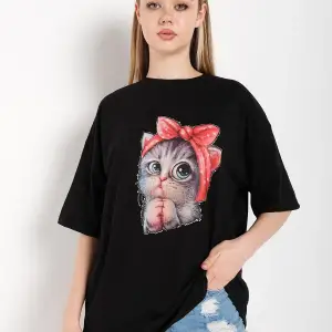 Kadın Siyah Kedi Baskılı Oversize Tişört