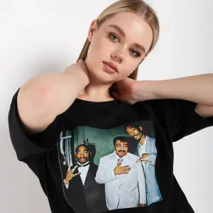 Kadın Siyah Müslüm Gürses Baskılı Tshırt