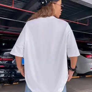 Kadın Siyah Oversize %100 Pamuk Endless Baskılı T-shirt