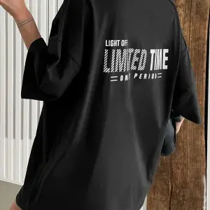 Kadın Siyah Oversize Limited Time Baskılı Tshirt