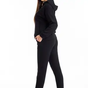 Kadın Siyah Renk Pis Dikiş Kanguru Cep Detaylı Eşofman Takımı