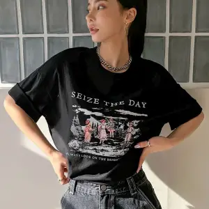 Kadın Siyah Seize The Day Baskılı Oversize T-shirt