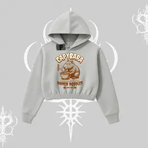 Kapşonlu Crop Sweatshirt Cute Capybara Enjoying Ramen Noodles Artwork