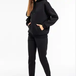 Kapşonlu Kadın Siyah Renkli 2 Iplik Polarlı Eşofman Takımı Cy84201