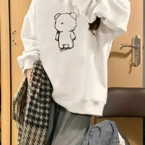 Karikatür Ayı Desenli Damla Sweat Beyaz