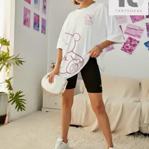 Karikatür Grafik Damla Omuz Tişörtü