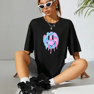 Karikatür Grafik Damla Omuz Tişörtü