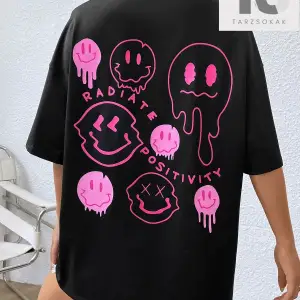 Karikatür Grafikli Düşük Omuzlu Tişört