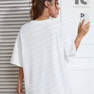 Karikatür & Slogan Grafikli Düşük Omuzlu Oversize Tişört