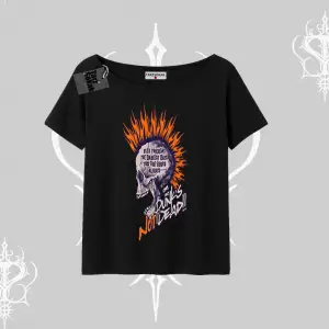 Kayık Yaka Tshirt Burning Skull Rebel Street Anthem