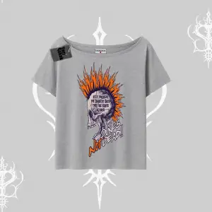 Kayık Yaka Tshirt Burning Skull Rebel Street Anthem