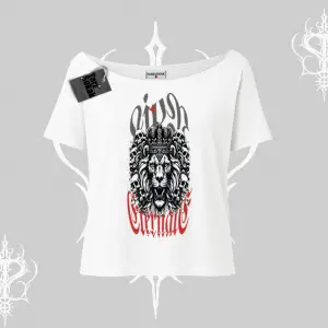 Kayık Yaka Tshirt Crowned Lion Rock Authority Myth