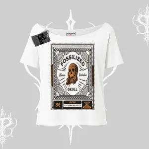 Kayık Yaka Tshirt Fossilized Skull Underground Archive