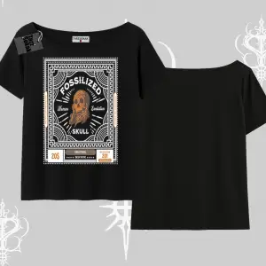 Kayık Yaka Tshirt Fossilized Skull Underground Archive