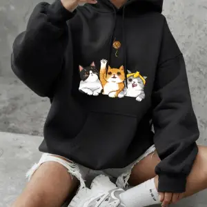 Kediler Kürk Topları Yakalıyor Baskılı Kapüşonlu Üstler Kadın Temel Giysileri O-Yaka Tişörtü