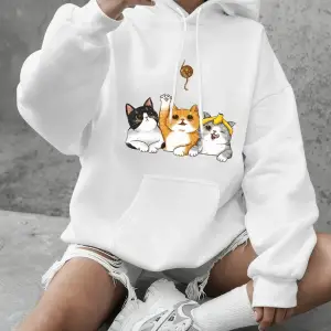 Kediler Kürk Topları Yakalıyor Baskılı Kapüşonlu Üstler Kadın Temel Giysileri O-Yaka Tişörtü